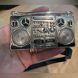 Boombox belt buckle with belt